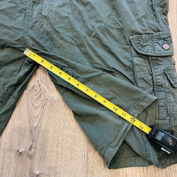 XRay Jeans Belted Double Pocket Bermuda Cargo Shorts Mens size 52 grey green NWT - Picture 16 of 16